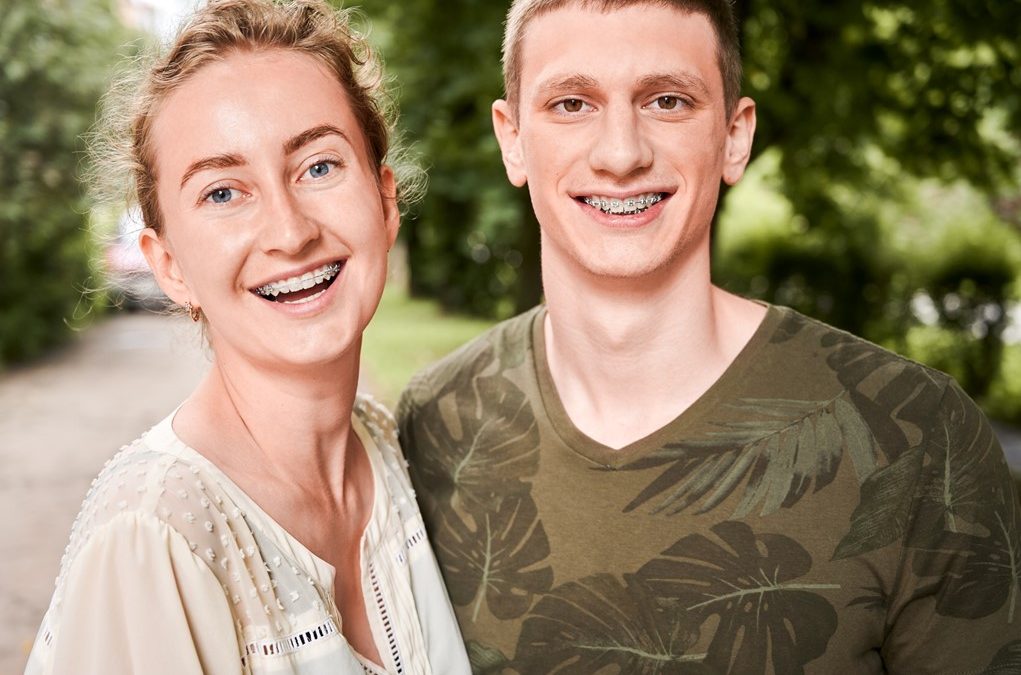 The Pros and Cons of Modern Metal Braces for Adults